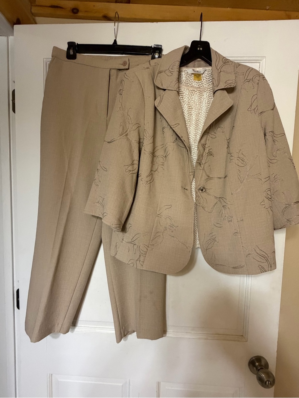 TanJay Tan Women's Blazer & Trouser Set, Taupe, size 12P